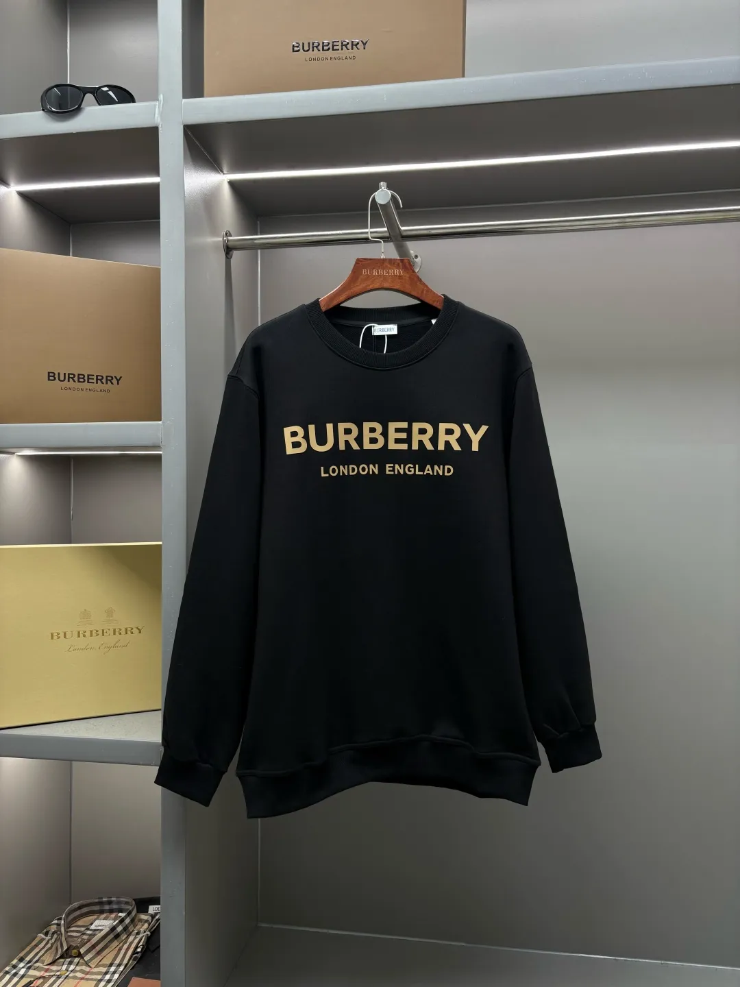 BBR 🅱️ 【BUR ， 】【In Stock 】 ！BUR ， 、 ， ， Versatile ！ BUR ， B London England ， ， ， Quality Versatile！ BUR ， ！！ ， ， ， ，Breathable ！ 。 ， ， ！！ ， 。OV ， 。 ， ， ！！ ， In Stock， ， ！ ， ， ！！ Sizes S、M、L、XL、XXL